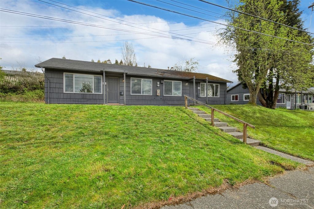 Photo of 3326 Halverson Avenue, Bremerton, WA 98310 (MLS # 2507233)