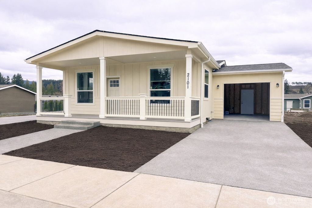 Photo of 2101 Glacier Street #80, Enumclaw, WA 98022 (MLS # 2499505)