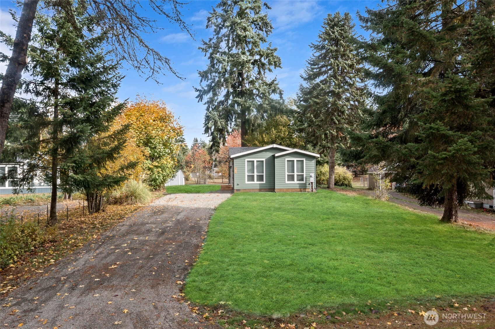 8918 Mulberry Court SE