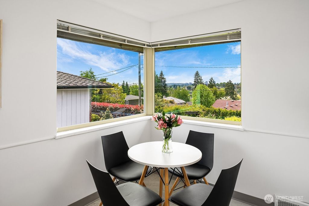 listing image 9366262015446420833