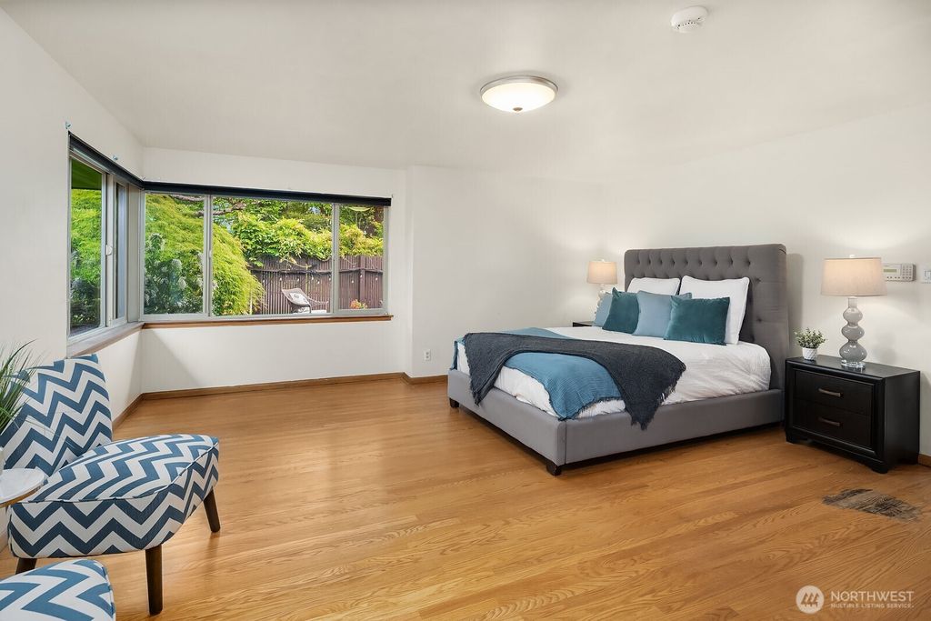 listing image 9360400682669824669