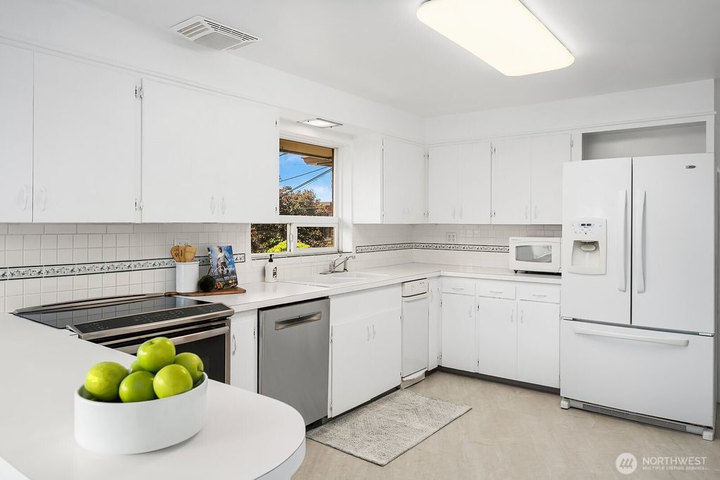 listing image 9369886647930955815
