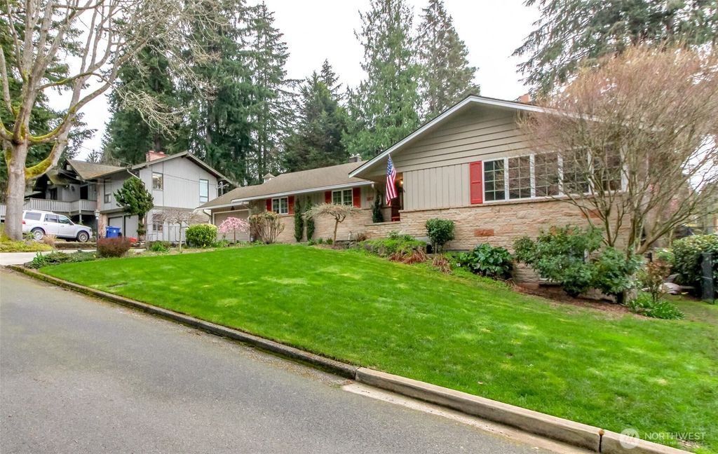 Photo of 217 SW 176th Street, Normandy Park, WA 98166 (MLS # 2351848)