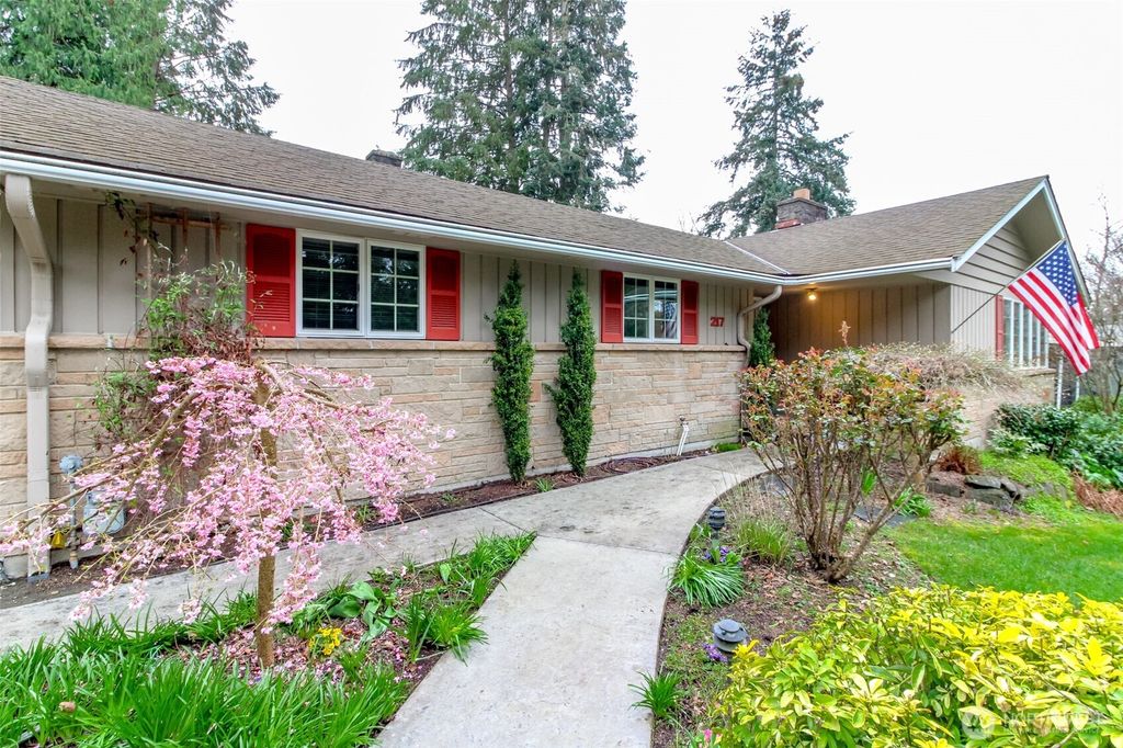 Photo of 217 SW 176th Street, Normandy Park, WA 98166 (MLS # 2351848)