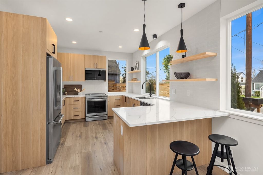 Photo of 335 NW 47th Street, Seattle, WA 98107 (MLS # 2352278)