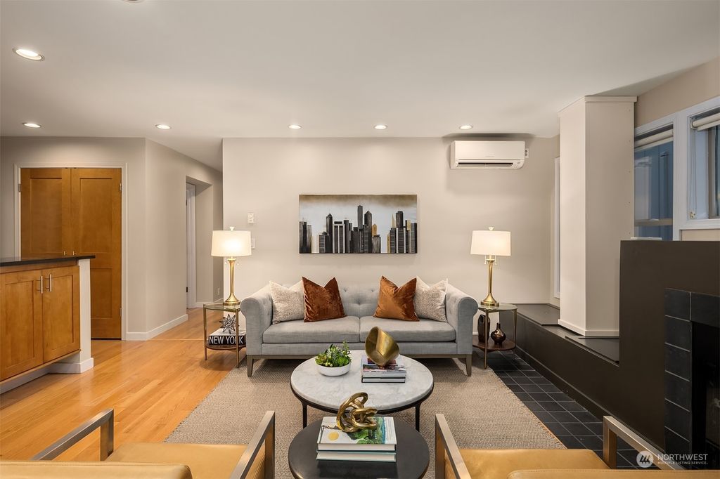 Photo of 201 E Boston Street #2200, Seattle, WA 98102 (MLS # 2310153)