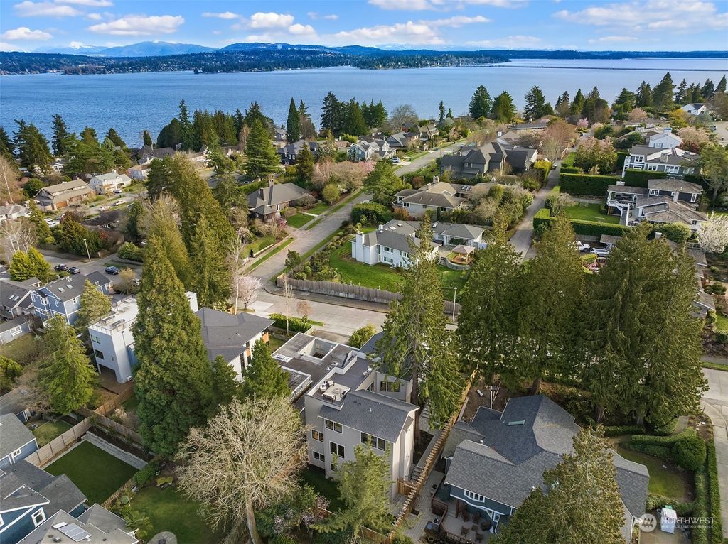 Photo of 6310 NE 60th Street, Seattle, WA 98115 (MLS # 2047247)