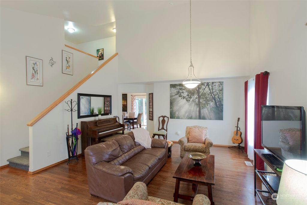 Photo of 504 Harvest Road, Bothell, WA 98012 (MLS # 2325972)