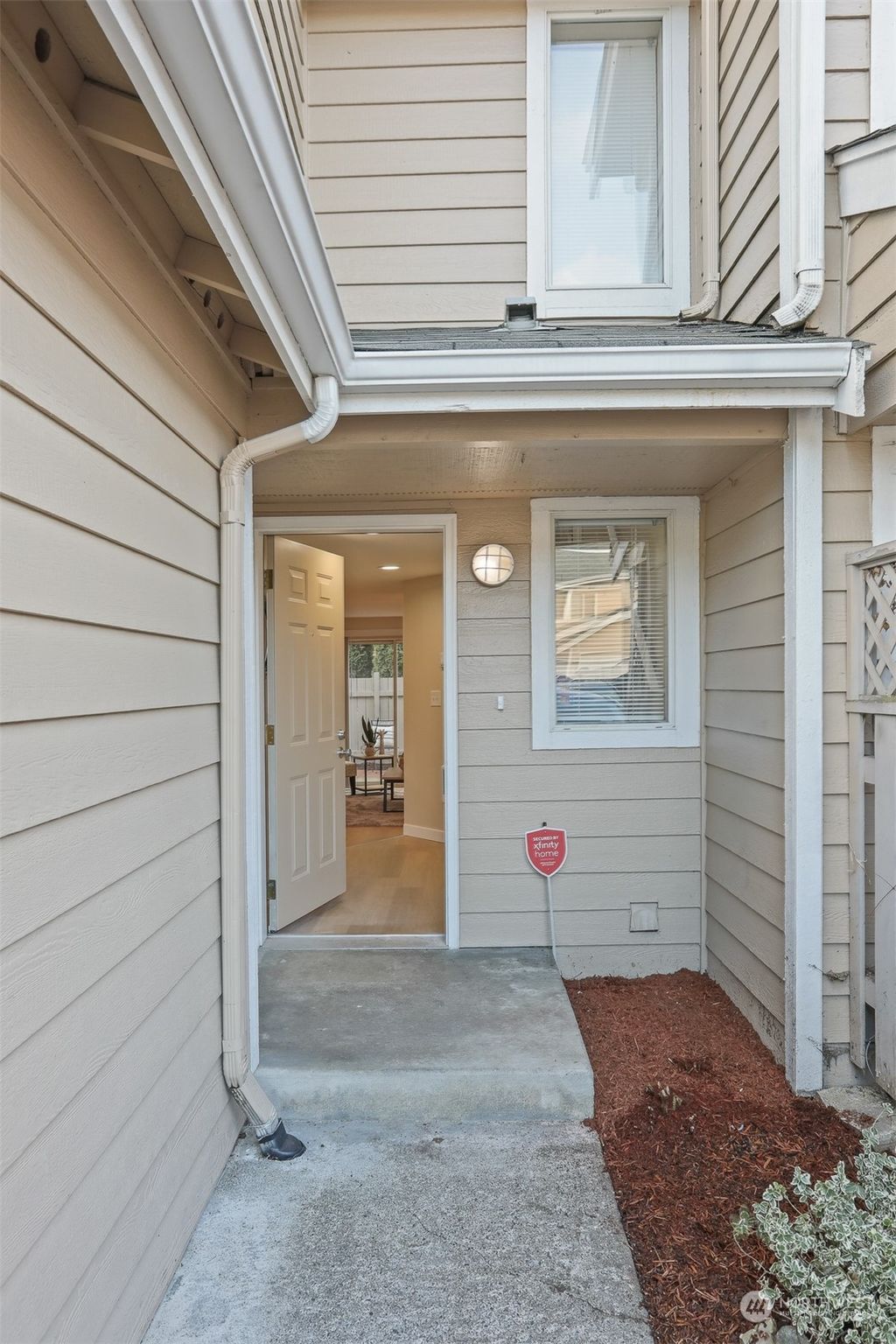 Photo of 1415 S 308th Lane, Federal Way, WA 98003 (MLS # 2030757)