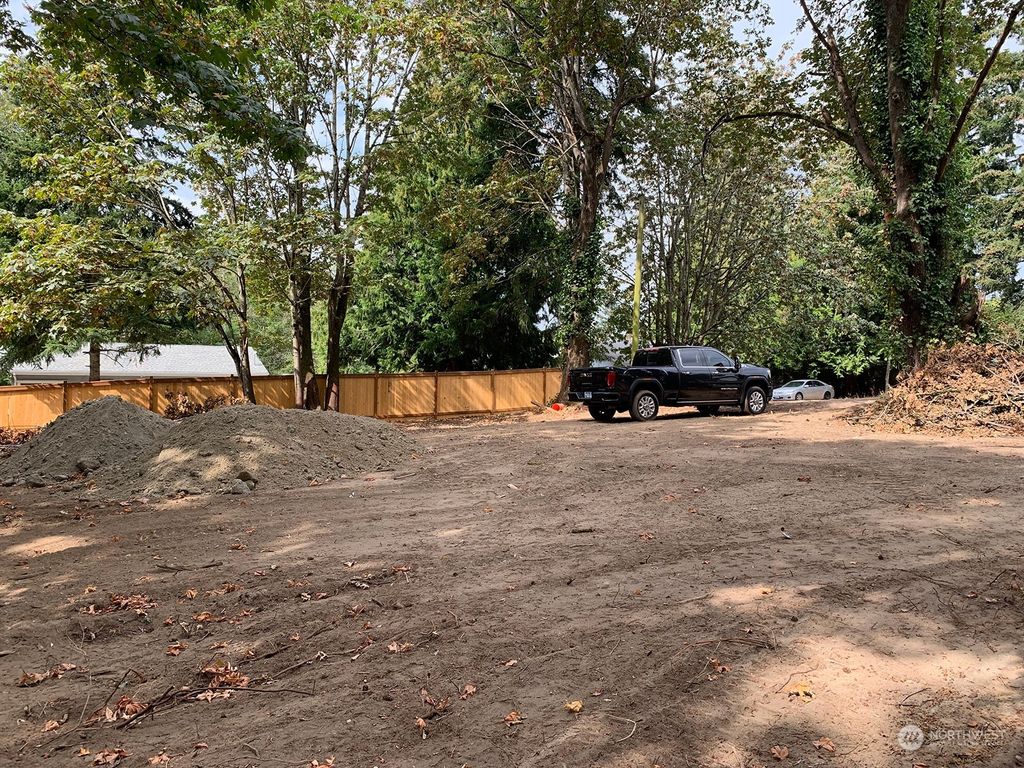 Photo of 1127 Aberdeen Ave Ave NE, Renton, WA 98056 (MLS # 2180575)