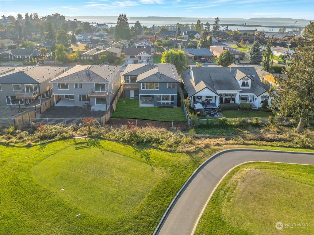 Photo of 421 Rockefeller Avenue, Everett, WA 98201 (MLS # 2042640)