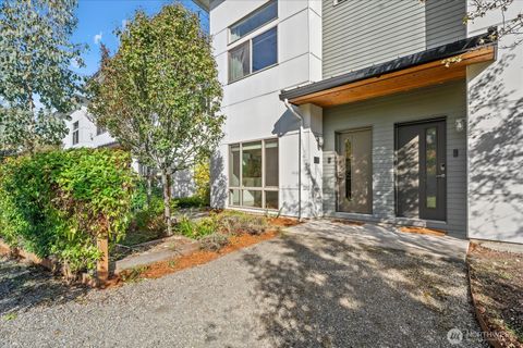Photo of 4270 S Greenbelt Station Drive, Seattle, WA 98118 (MLS # 2447317) Photo of 4270 S Greenbelt Station Drive, Seattle, WA 98118 (MLS # 2447317)