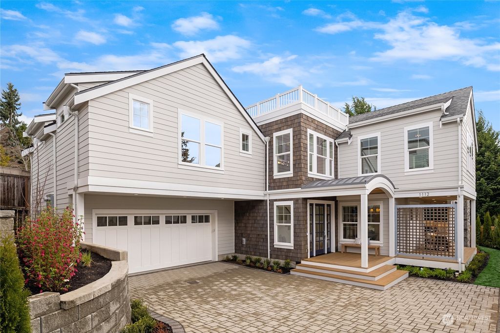 Photo of 1112 2nd Street, Kirkland, WA 98033 (MLS # 2057809)