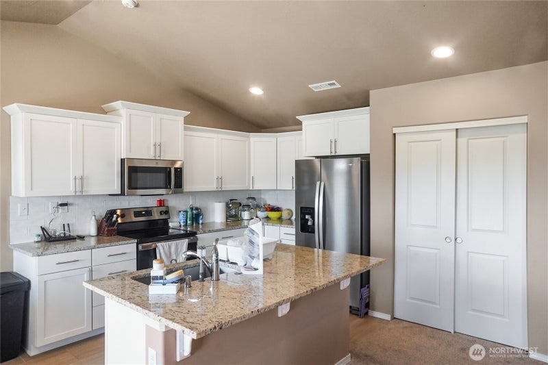 1125 W Sequoia Road