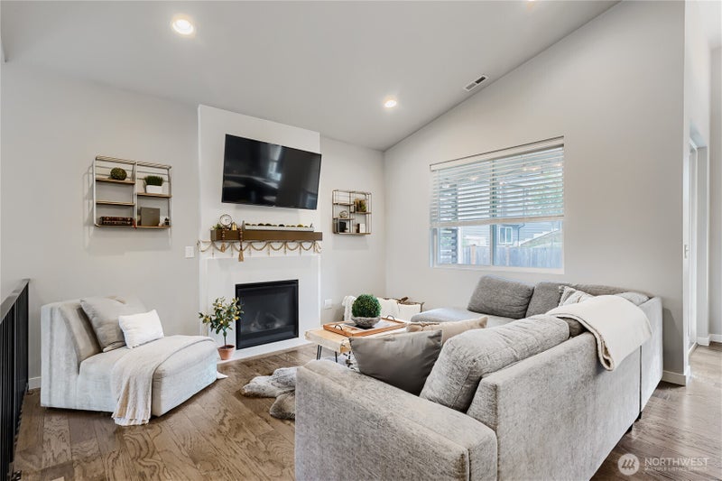 11106 14 Place SE