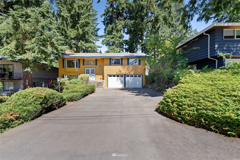 Photo of 536 N 169th Street, Shoreline, WA 98133 (MLS # 1974752)