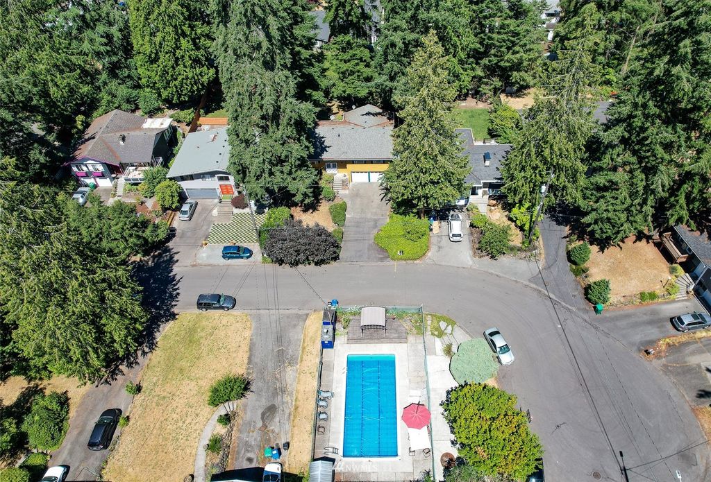 Photo of 536 N 169th Street, Shoreline, WA 98133 (MLS # 1974752)