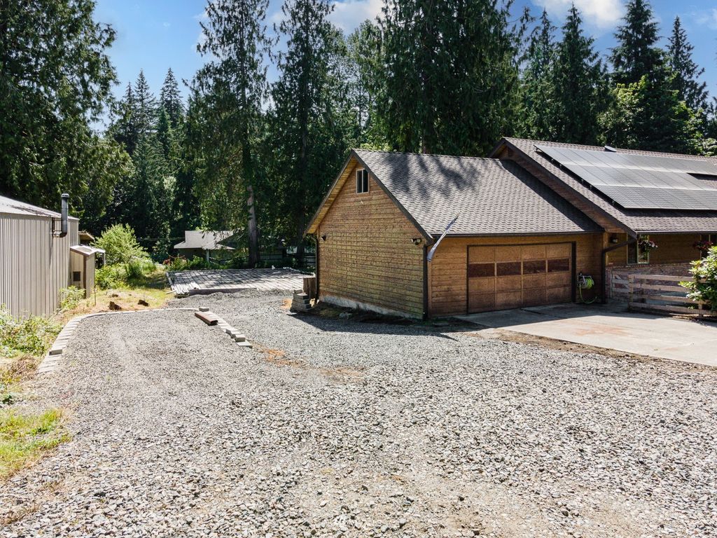 Photo of 13112 12th Street SE, Lake Stevens, WA 98258 (MLS # 1961896)
