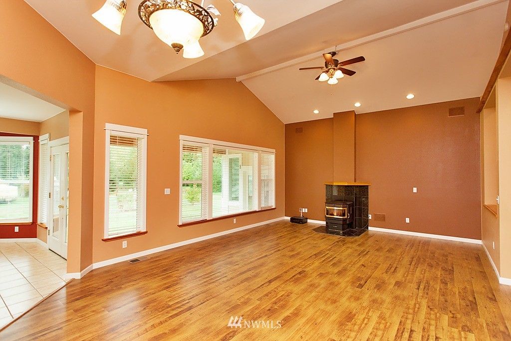 listing image 9360968470123394952
