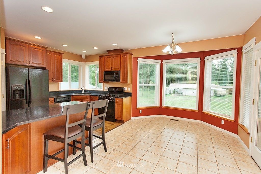 listing image 9367581504386505472