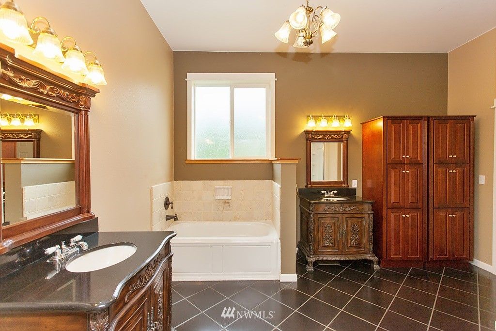 listing image 9365334351259497618