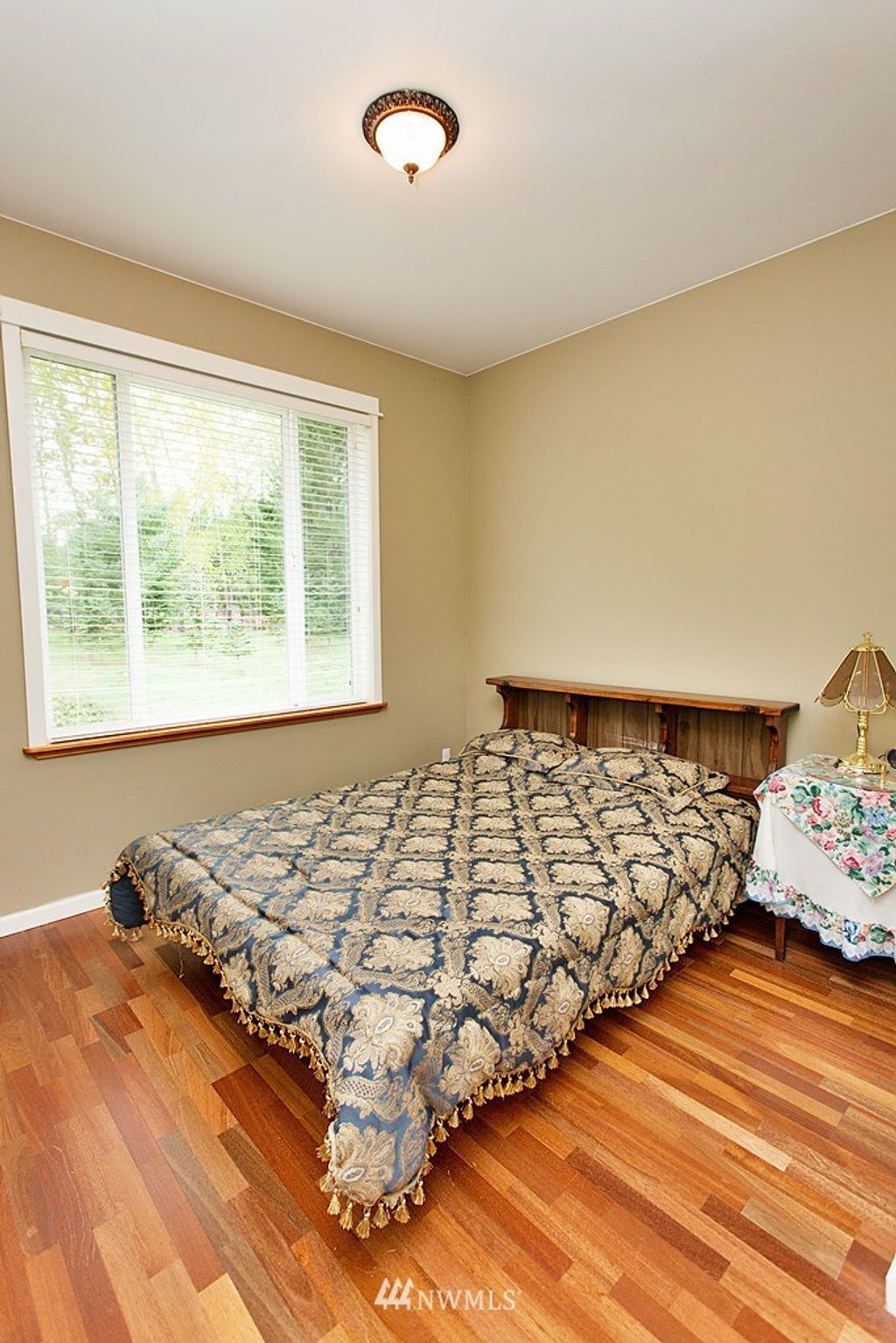 listing image 9364931297377272852