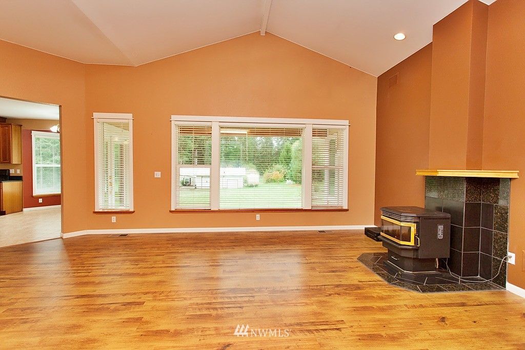 listing image 9361023091019776113