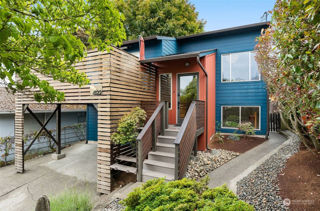Photo of 4122 SW Southern Street, Seattle, WA 98136 (MLS # 2233942)