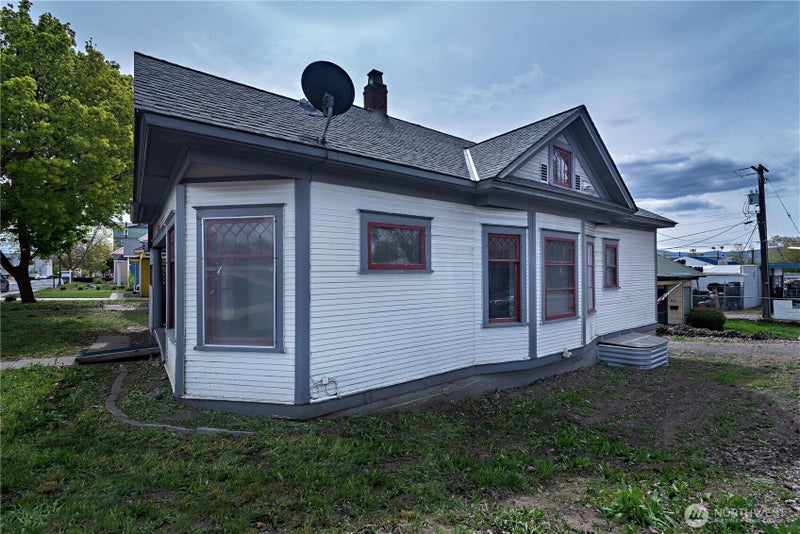 711 N Water Street