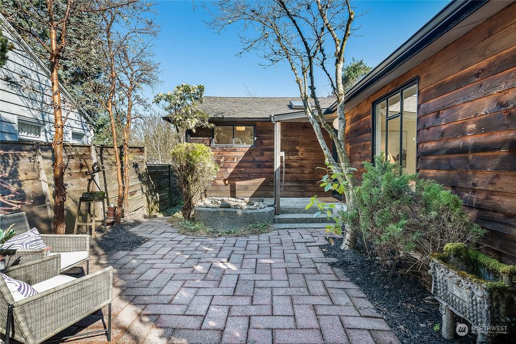 Photo of 1230 NE 96th Street, Seattle, WA 98115 (MLS # 2213166)