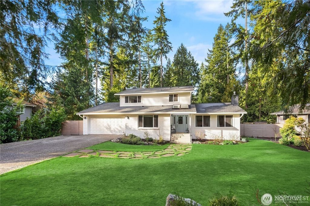 Photo of 7055 130th Avenue NE, Kirkland, WA 98033 (MLS # 2347808)