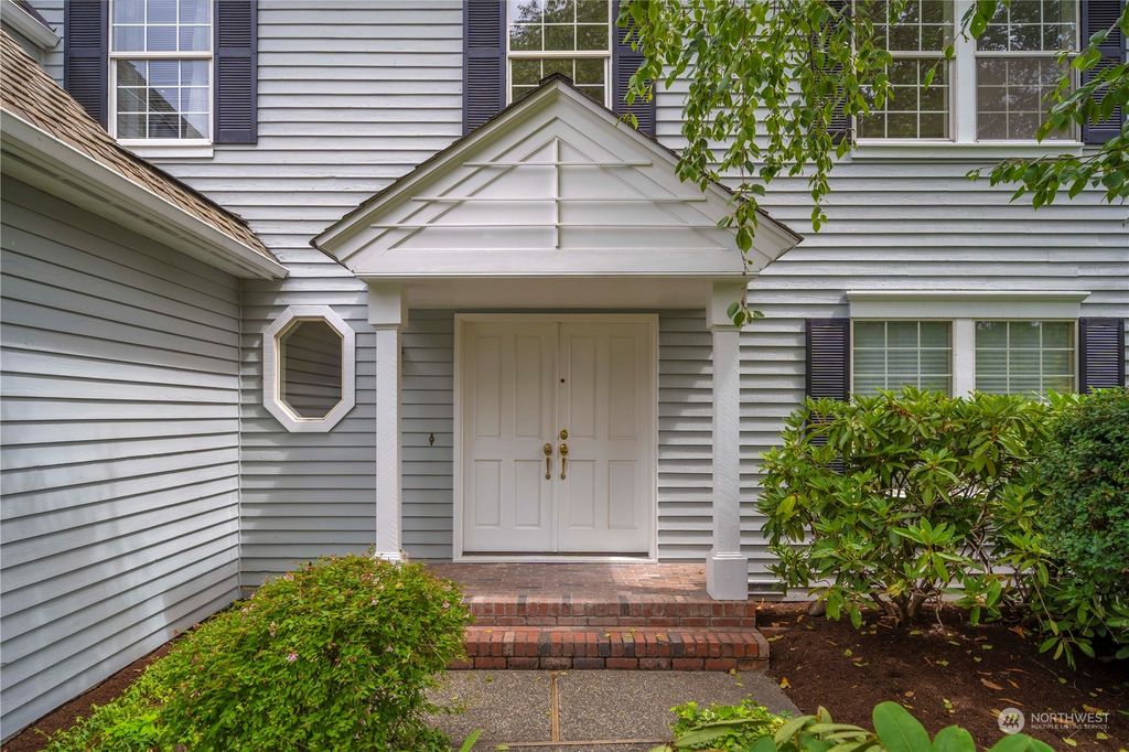 Photo of 1104 SW 333rd Place, Federal Way, WA 98023 (MLS # 2136563)