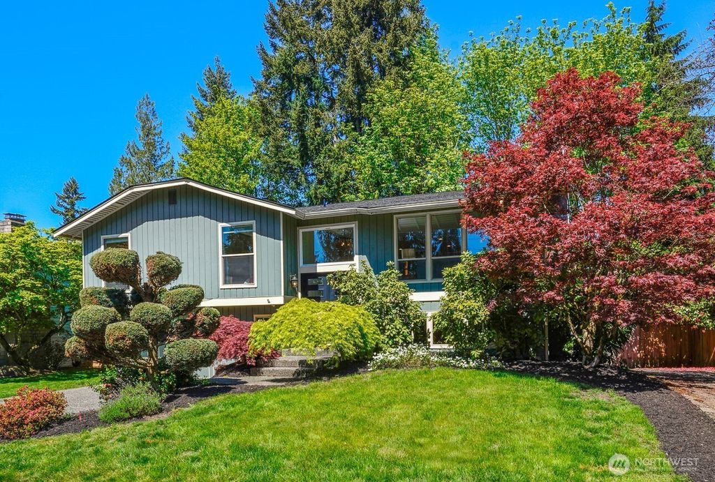 Photo of 8910 NE 195th Street NE, Bothell, WA 98011 (MLS # 2513970)