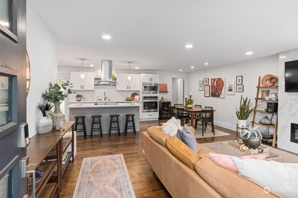 Photo of 10116 Myers Way S, Seattle, WA 98168 (MLS # 2176208)