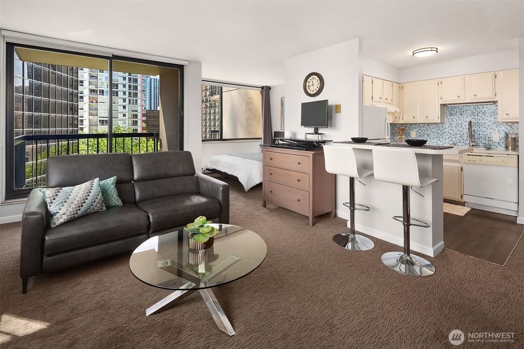 Photo of 2100 3rd Avenue #704, Seattle, WA 98121 (MLS # 2346969)