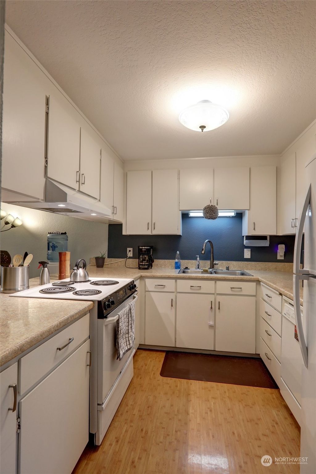 Photo of 19232 15th Avenue NE #C1, Shoreline, WA 98155 (MLS # 2175755)