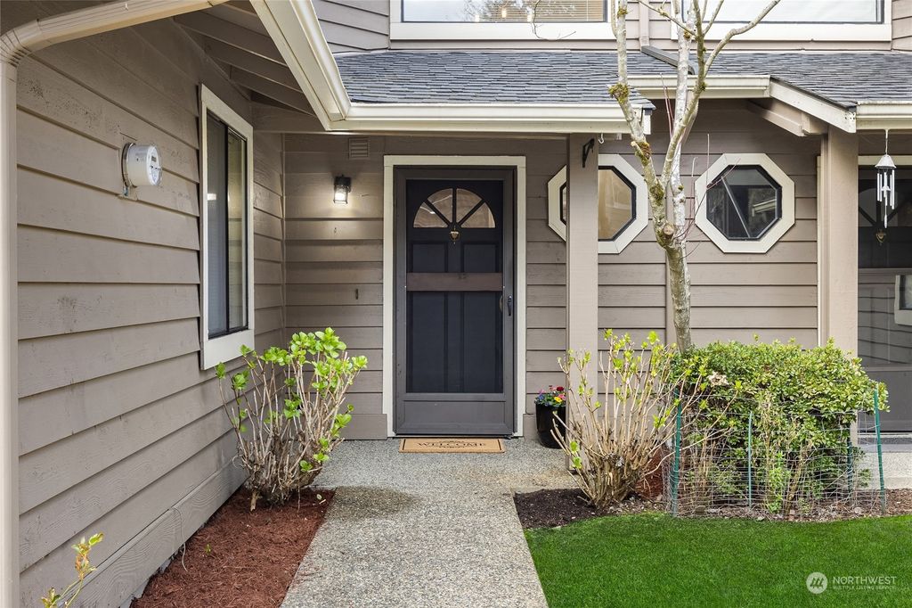 Photo of 15914 NE 42nd Street #19B, Redmond, WA 98052 (MLS # 2210172)