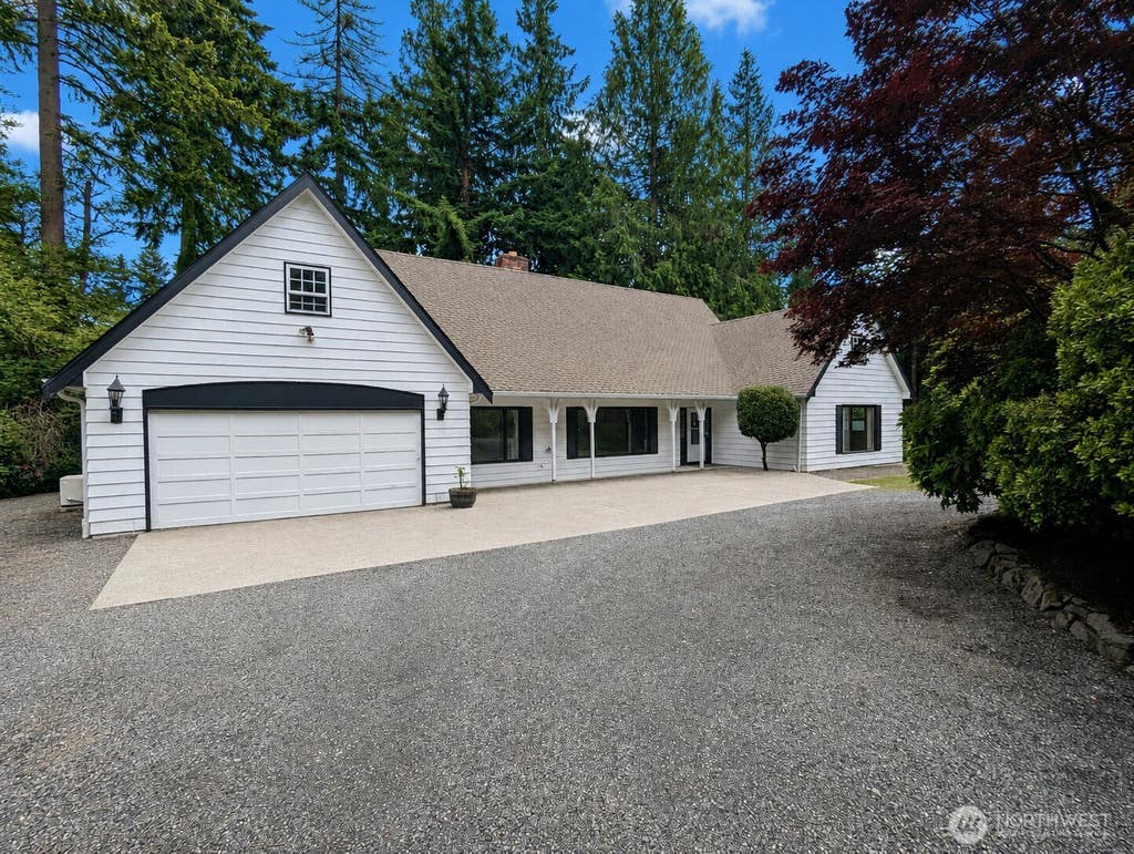 Photo of 25413 SE Mirrormont Drive, Issaquah, WA 98027 (MLS # 2563728)