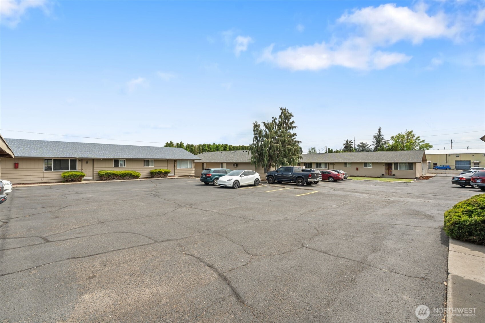 1011 1013, 1015 s 48th Avenue