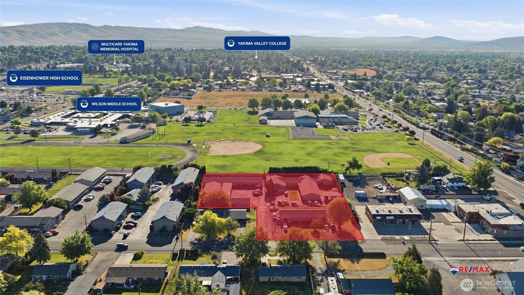 Photo of 1011 1013, 1015 s 48th Avenue, Yakima, WA 98908 (MLS # 2521913)