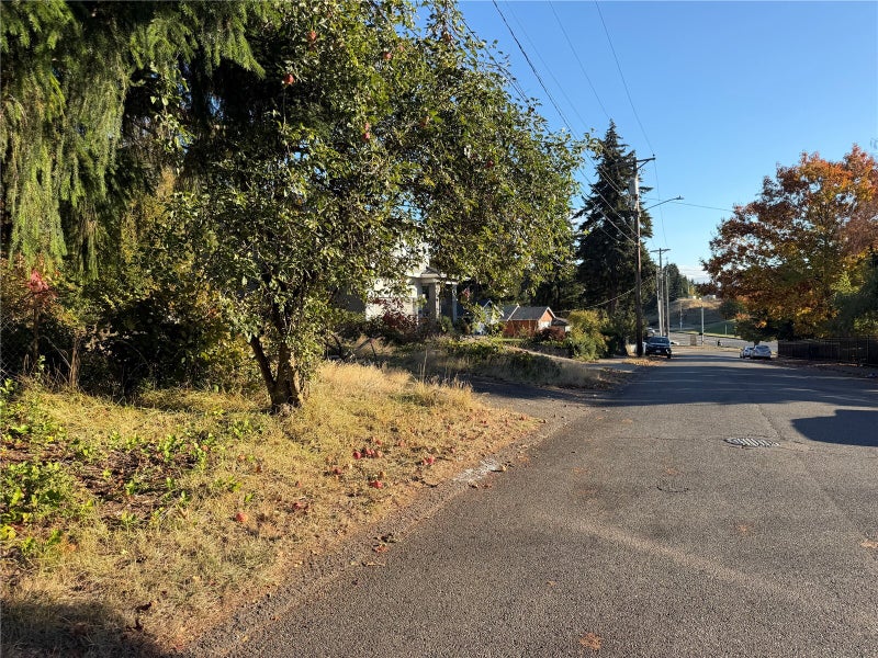 17 S Mason Avenue