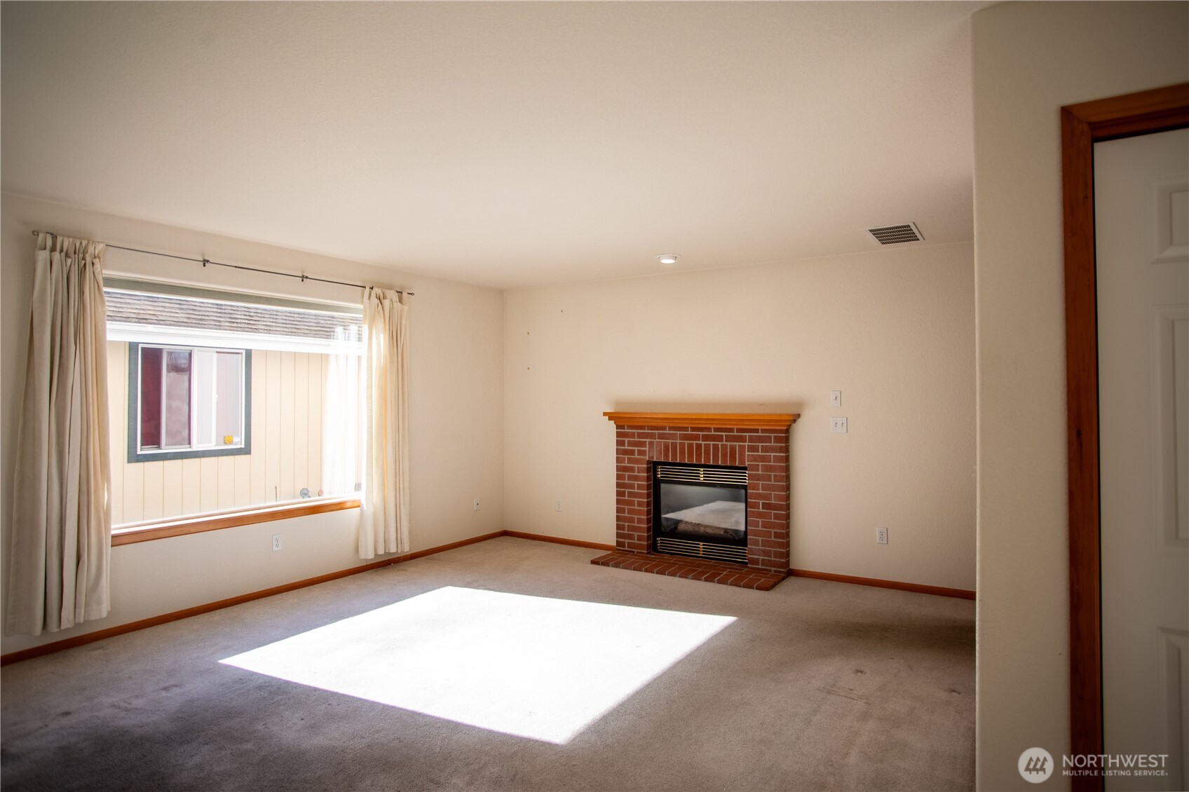 4016 Stikes Drive SE