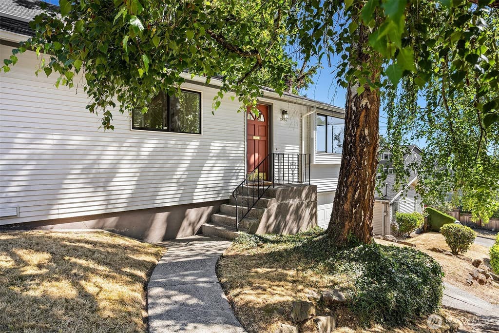 Photo of 2424 E Mercer Street, Seattle, WA 98112 (MLS # 2562714)