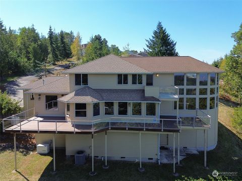 Photo of 721 Sunset Heights Drive, Port Angeles, WA 98363 (MLS # 2287454) Photo of 721 Sunset Heights Drive, Port Angeles, WA 98363 (MLS # 2287454)