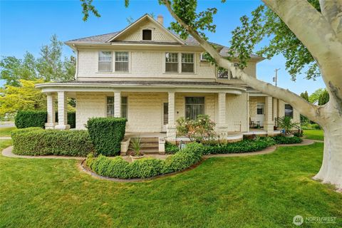 Photo of 113 NE 7th Avenue, Milton-Freewater, OR 97862 (MLS # 2377714)