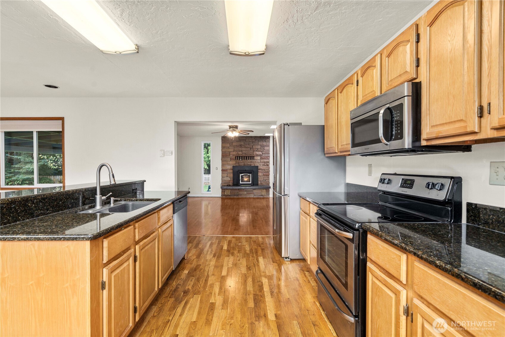 8825 Old Highway 99 SE