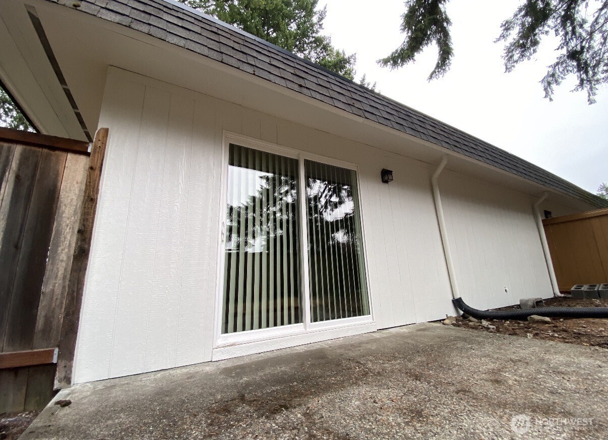 1106 Neil Street NE
