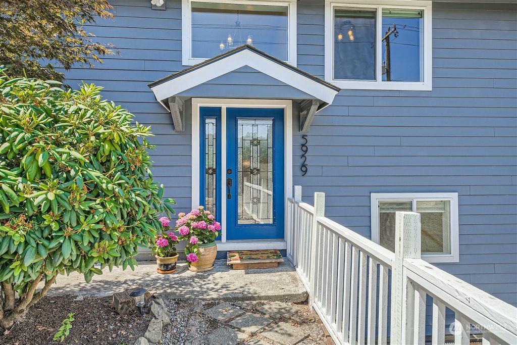 Photo of 5929 18th Avenue SW, Seattle, WA 98106 (MLS # 2267961)