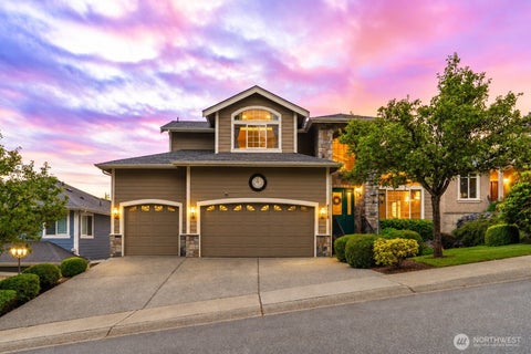 Photo of 8218 NE 187th Way, Kenmore, WA 98028 (MLS # 2583372)