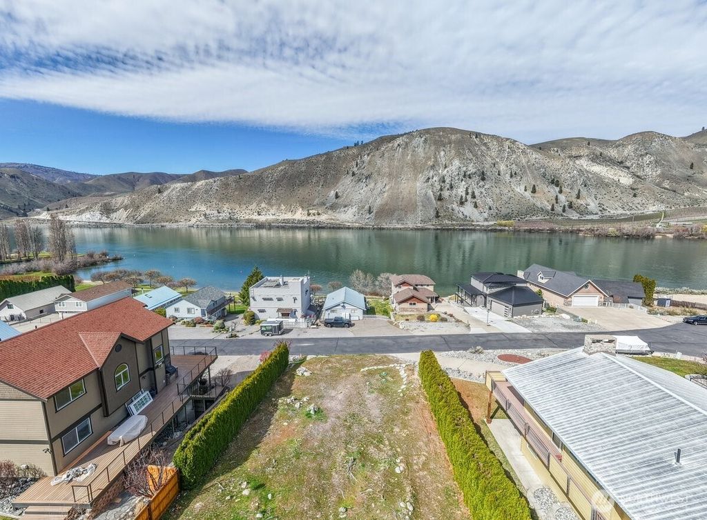 Photo of 460 Lakefront Drive Dr, Orondo, WA 98843 (MLS # 2502679)